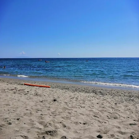 Maison Bord De Climatisee En Corse *