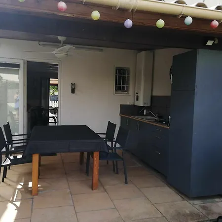 Maison Bord De Climatisee En Corse 別荘