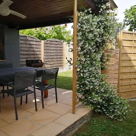 Holiday home Maison Bord De Climatisee En Corse *