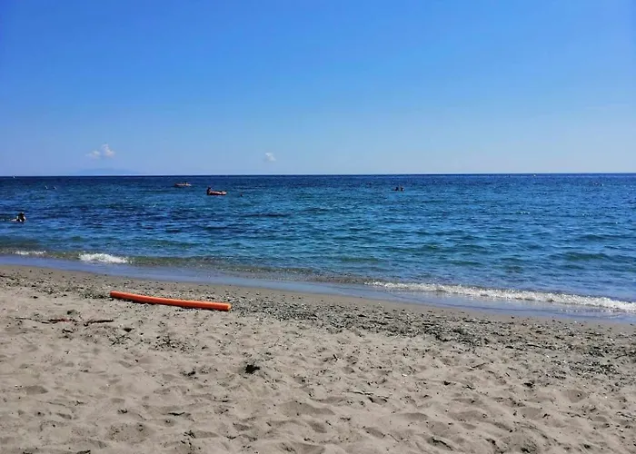 Maison Bord De Climatisee En Corse *